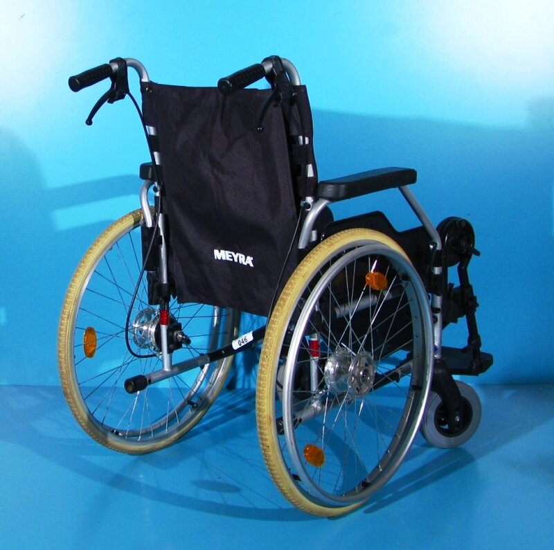 Scaun cu rotile Meyra, latime sezut 46 cm