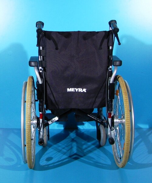 Scaun cu rotile Meyra, latime sezut 46 cm